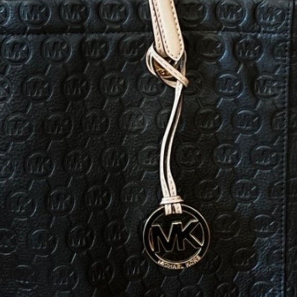 Michael Kors All Black Jet Set Signature Textured Tall Leather Black Tan Tote - Picture 6 of 7